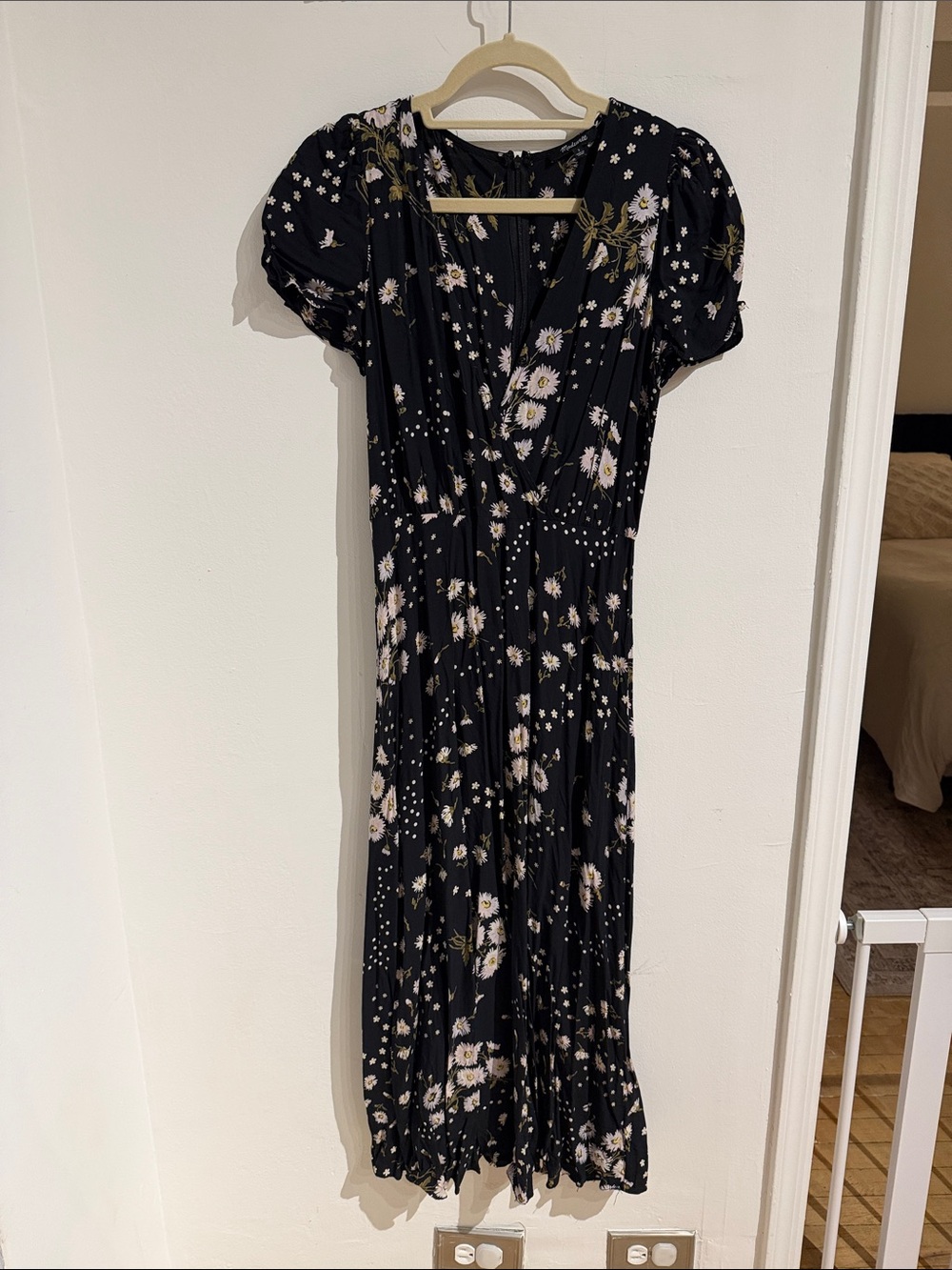 Madewell Black Floral Midi Dress with Puff Sleeves, size 2